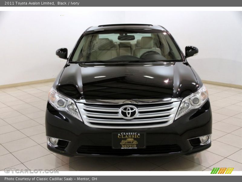 Black / Ivory 2011 Toyota Avalon Limited
