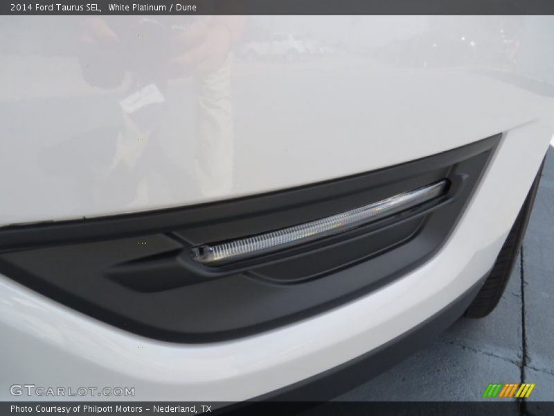 White Platinum / Dune 2014 Ford Taurus SEL