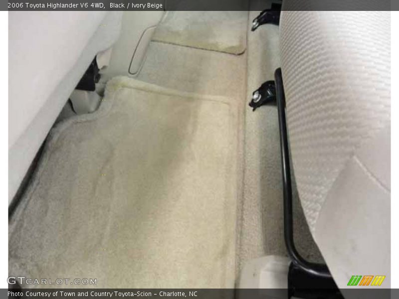Black / Ivory Beige 2006 Toyota Highlander V6 4WD