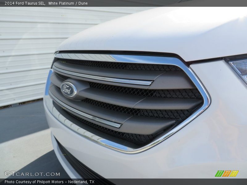 White Platinum / Dune 2014 Ford Taurus SEL