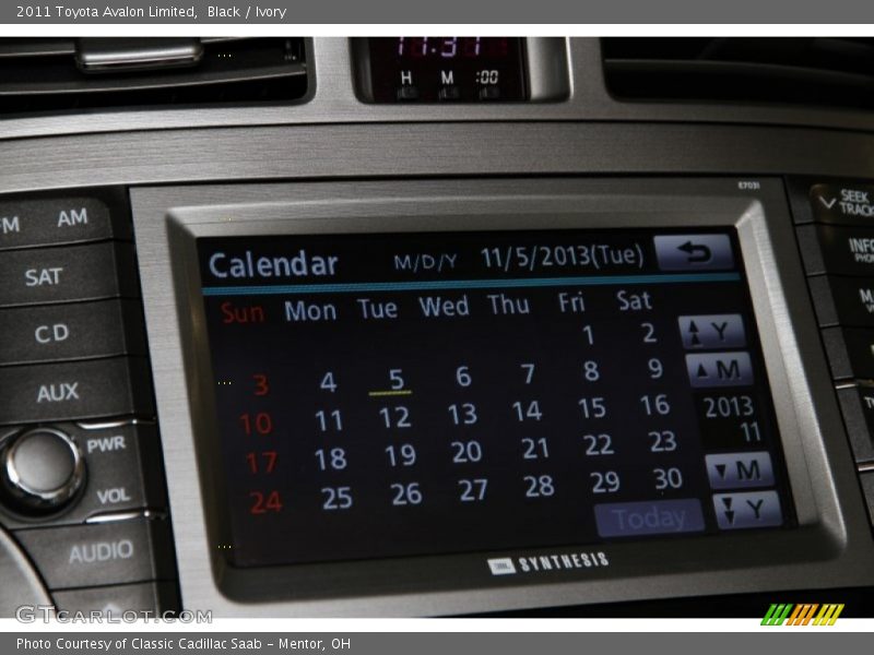 Black / Ivory 2011 Toyota Avalon Limited