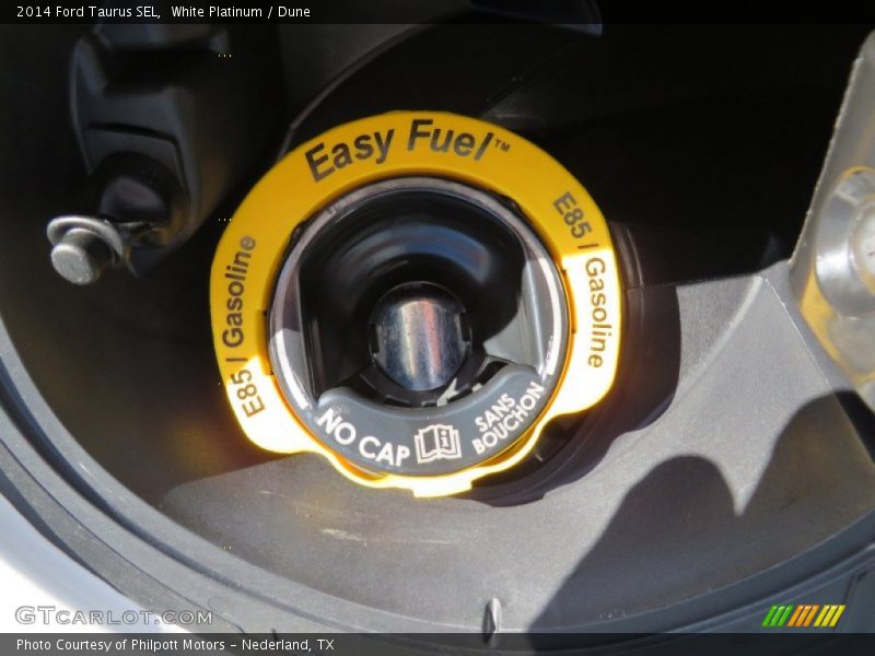 White Platinum / Dune 2014 Ford Taurus SEL