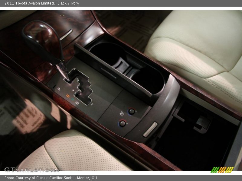 Black / Ivory 2011 Toyota Avalon Limited