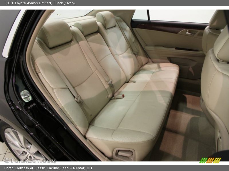 Black / Ivory 2011 Toyota Avalon Limited