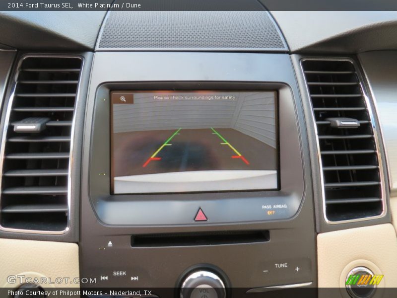 White Platinum / Dune 2014 Ford Taurus SEL