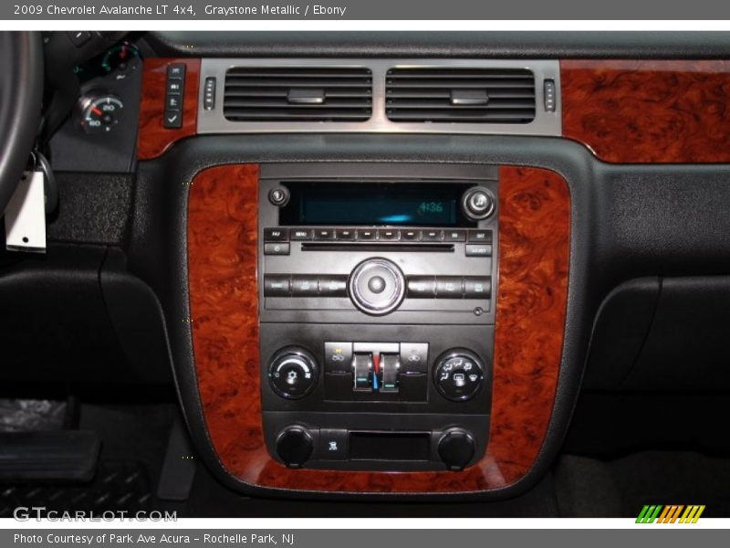 Controls of 2009 Avalanche LT 4x4