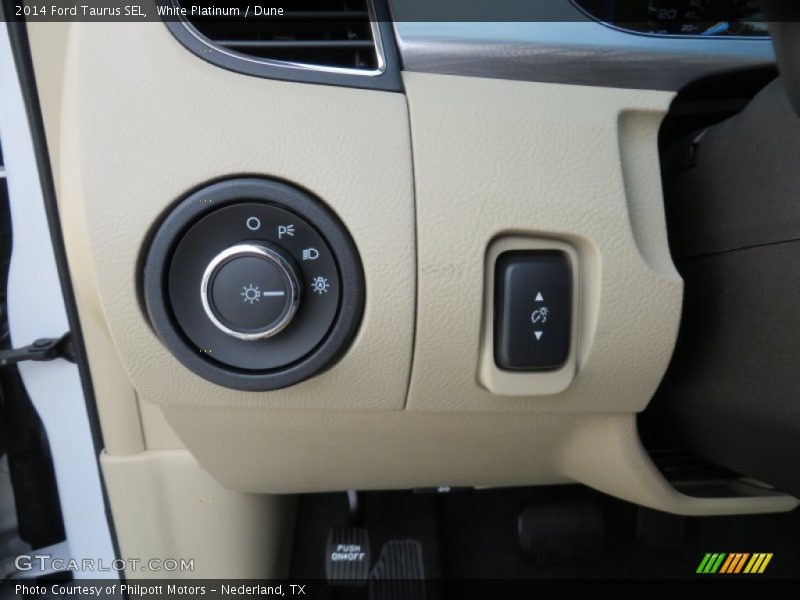 White Platinum / Dune 2014 Ford Taurus SEL