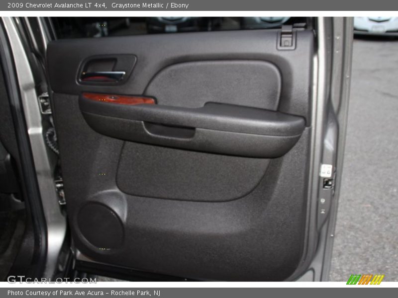 Graystone Metallic / Ebony 2009 Chevrolet Avalanche LT 4x4