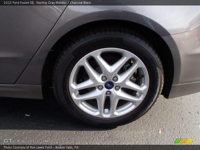 Sterling Gray Metallic / Charcoal Black 2013 Ford Fusion SE