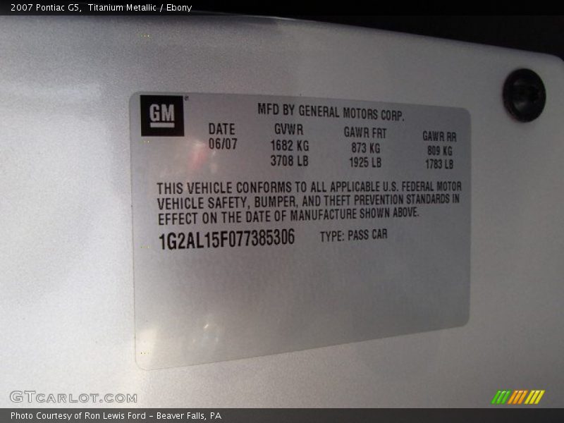 Titanium Metallic / Ebony 2007 Pontiac G5