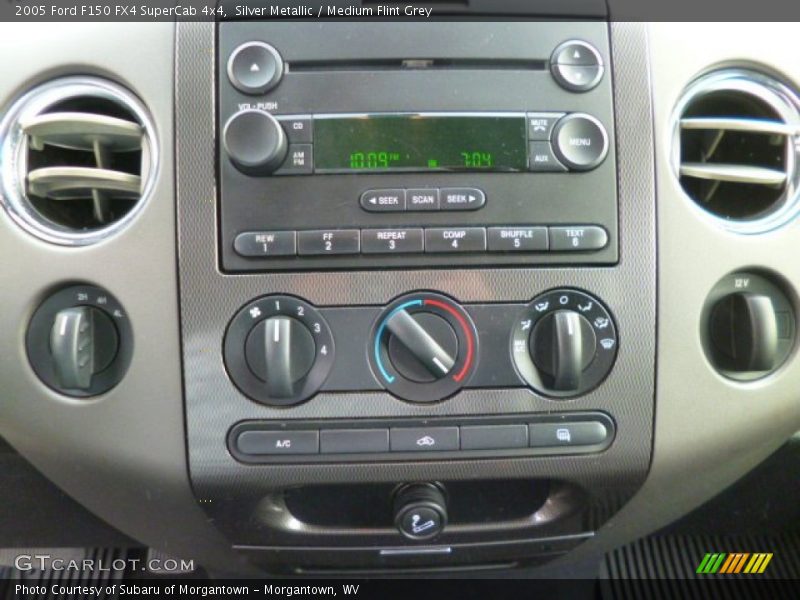 Silver Metallic / Medium Flint Grey 2005 Ford F150 FX4 SuperCab 4x4