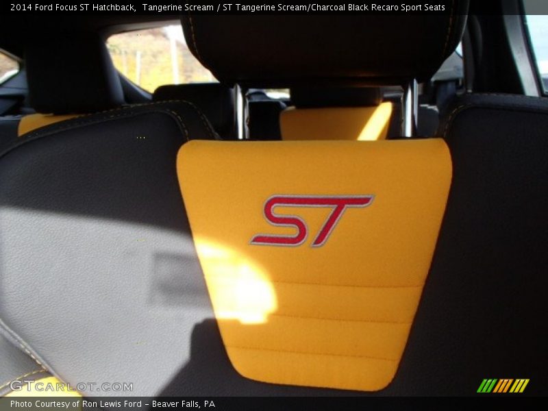 Tangerine Scream / ST Tangerine Scream/Charcoal Black Recaro Sport Seats 2014 Ford Focus ST Hatchback