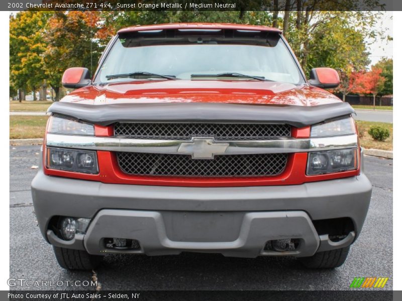 Sunset Orange Metallic / Medium Neutral 2002 Chevrolet Avalanche Z71 4x4