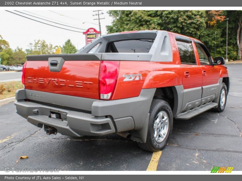 Sunset Orange Metallic / Medium Neutral 2002 Chevrolet Avalanche Z71 4x4