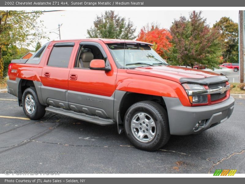 Sunset Orange Metallic / Medium Neutral 2002 Chevrolet Avalanche Z71 4x4