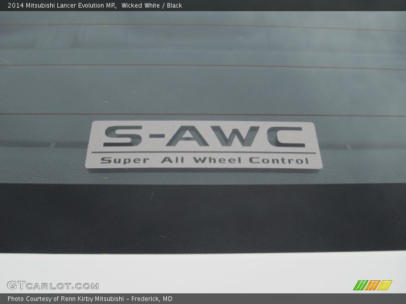 Wicked White / Black 2014 Mitsubishi Lancer Evolution MR