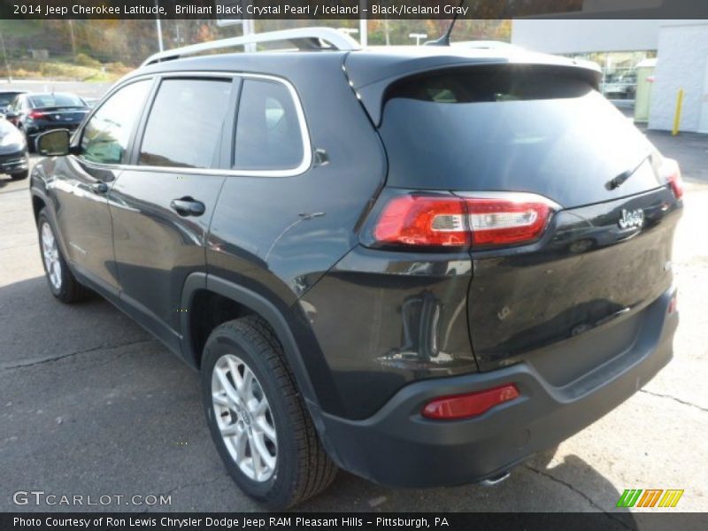 Brilliant Black Crystal Pearl / Iceland - Black/Iceland Gray 2014 Jeep Cherokee Latitude