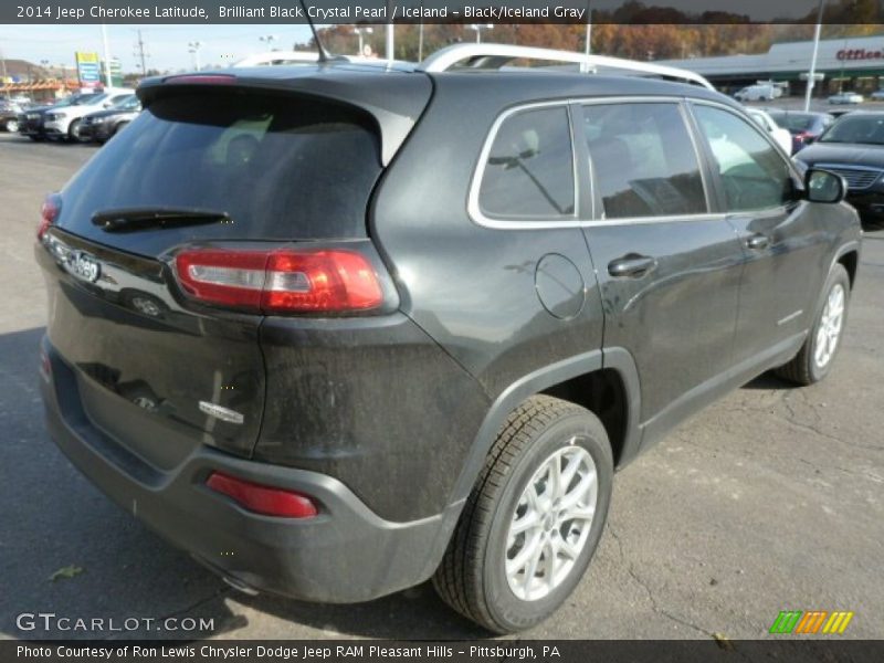 Brilliant Black Crystal Pearl / Iceland - Black/Iceland Gray 2014 Jeep Cherokee Latitude