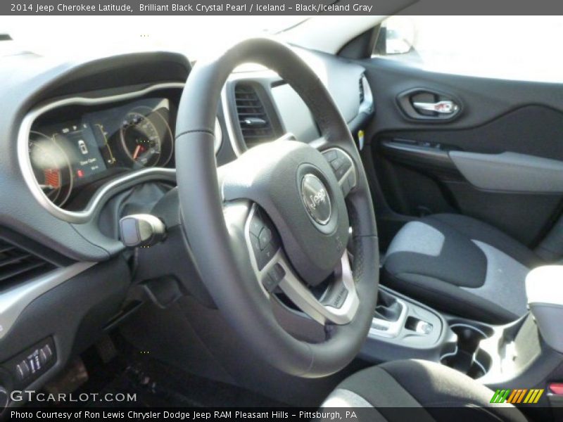 Brilliant Black Crystal Pearl / Iceland - Black/Iceland Gray 2014 Jeep Cherokee Latitude