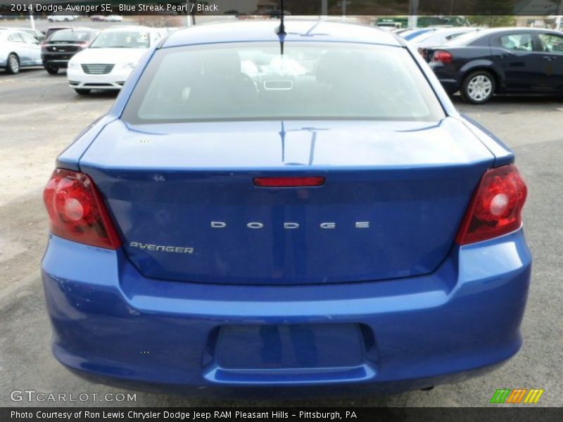 Blue Streak Pearl / Black 2014 Dodge Avenger SE
