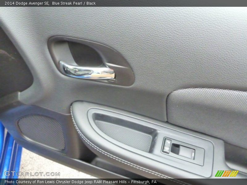 Blue Streak Pearl / Black 2014 Dodge Avenger SE
