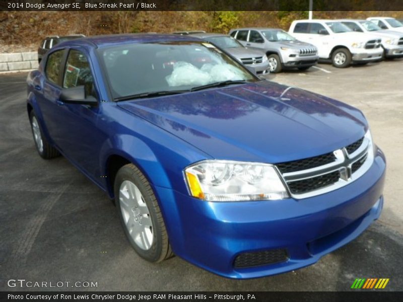 Blue Streak Pearl / Black 2014 Dodge Avenger SE