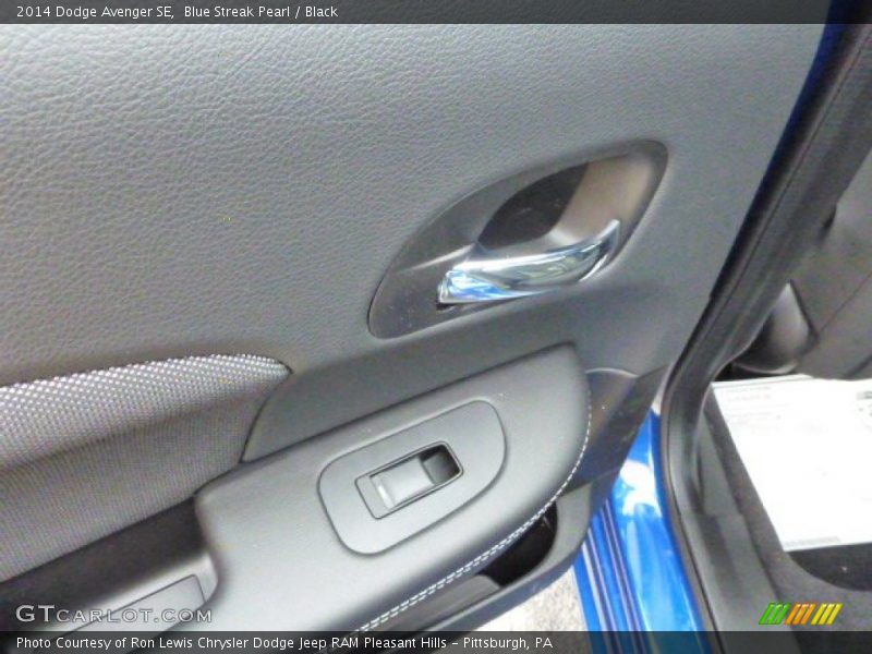 Blue Streak Pearl / Black 2014 Dodge Avenger SE