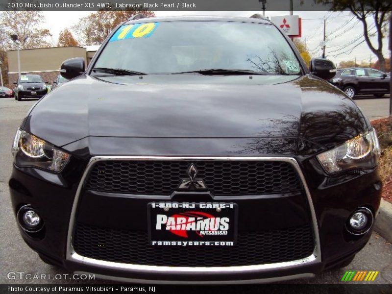 Labrador Black Pearl / Black 2010 Mitsubishi Outlander XLS 4WD