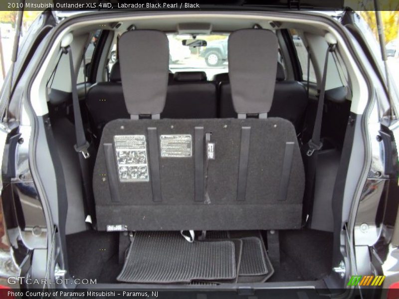 Labrador Black Pearl / Black 2010 Mitsubishi Outlander XLS 4WD