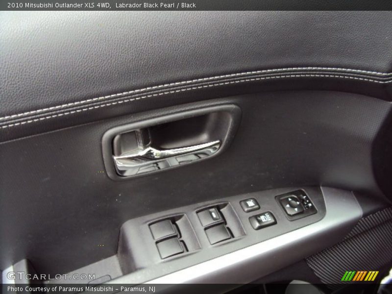 Labrador Black Pearl / Black 2010 Mitsubishi Outlander XLS 4WD