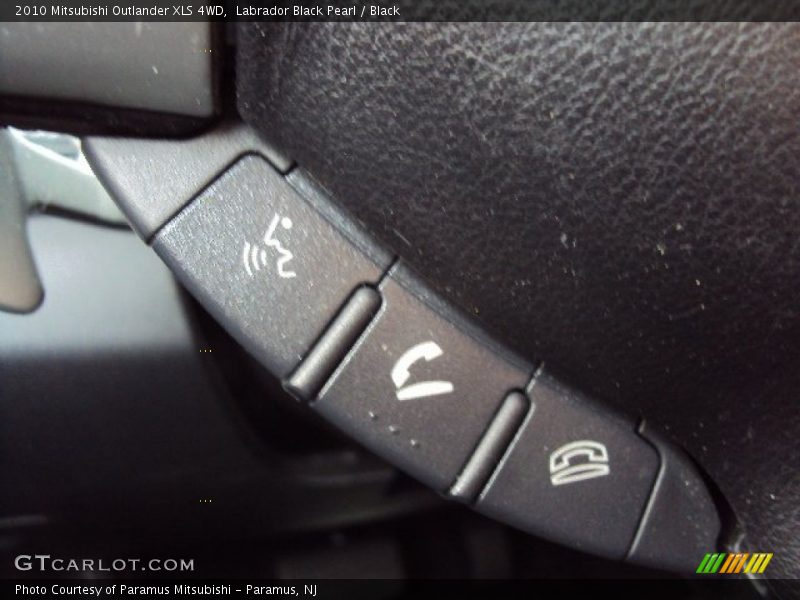 Labrador Black Pearl / Black 2010 Mitsubishi Outlander XLS 4WD