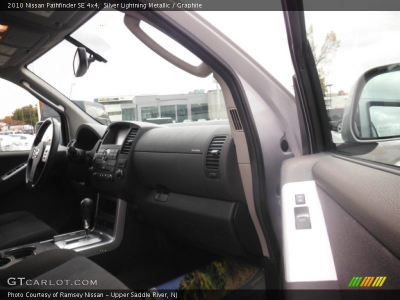 Silver Lightning Metallic / Graphite 2010 Nissan Pathfinder SE 4x4