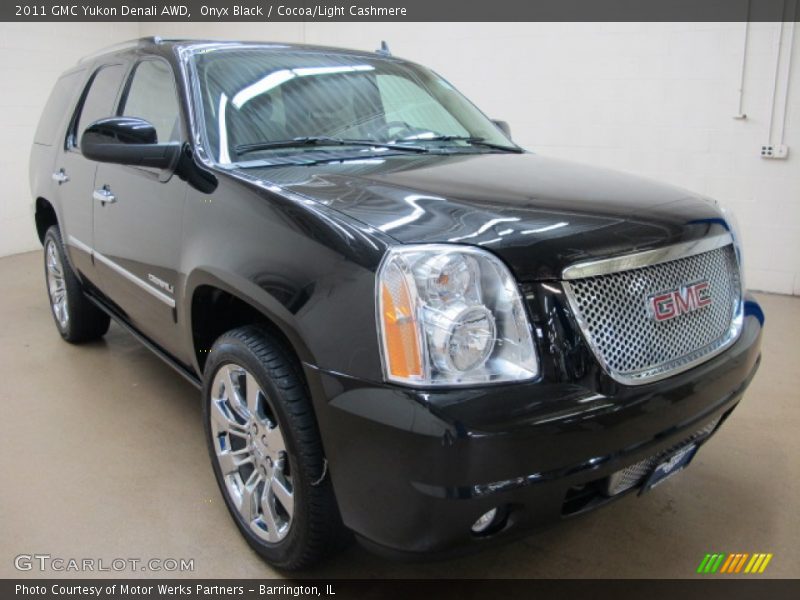 Onyx Black / Cocoa/Light Cashmere 2011 GMC Yukon Denali AWD