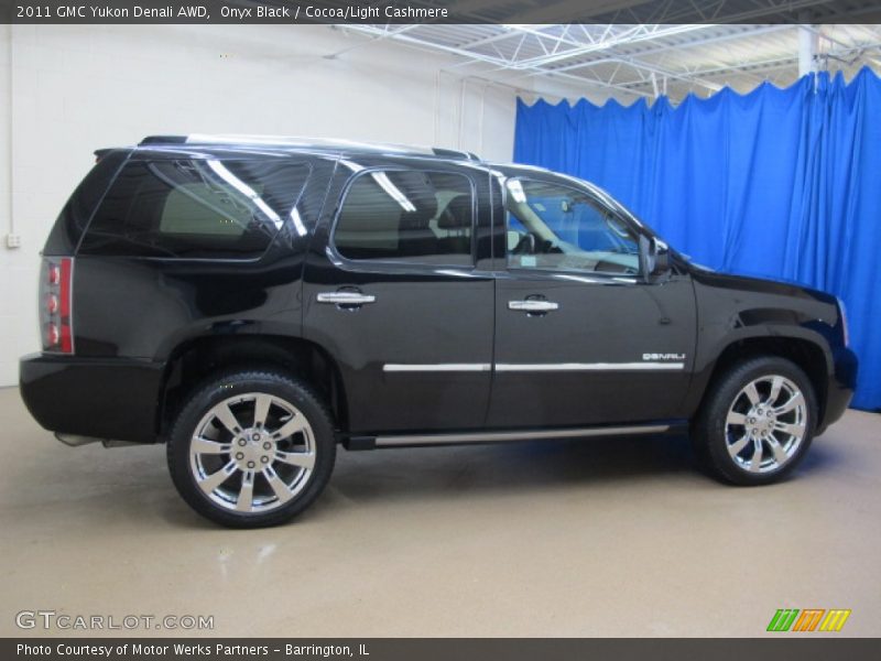 Onyx Black / Cocoa/Light Cashmere 2011 GMC Yukon Denali AWD