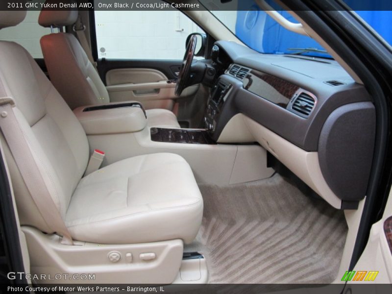 Onyx Black / Cocoa/Light Cashmere 2011 GMC Yukon Denali AWD