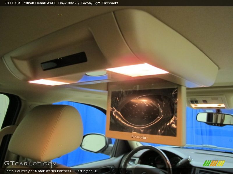 Onyx Black / Cocoa/Light Cashmere 2011 GMC Yukon Denali AWD