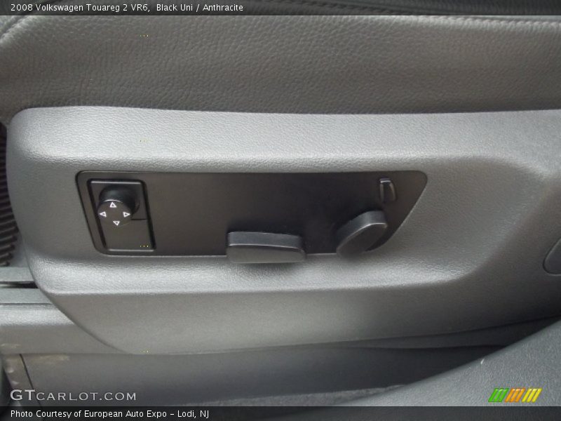 Black Uni / Anthracite 2008 Volkswagen Touareg 2 VR6