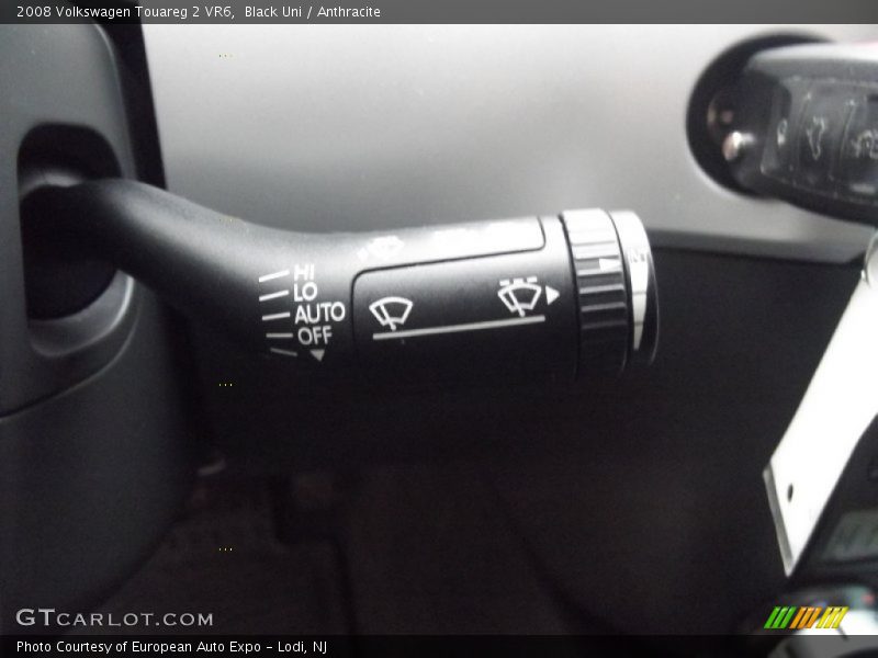 Black Uni / Anthracite 2008 Volkswagen Touareg 2 VR6