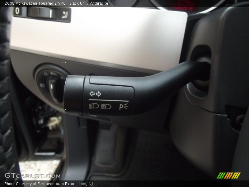 Black Uni / Anthracite 2008 Volkswagen Touareg 2 VR6