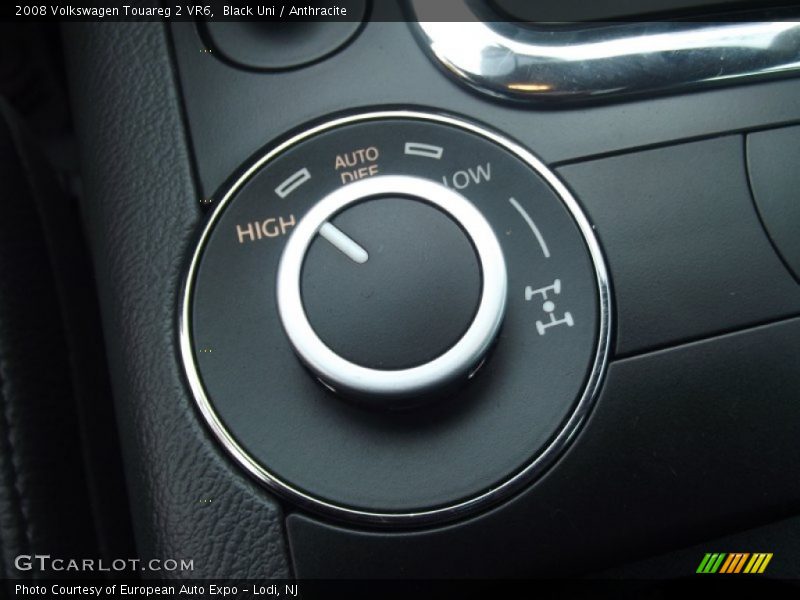 Black Uni / Anthracite 2008 Volkswagen Touareg 2 VR6
