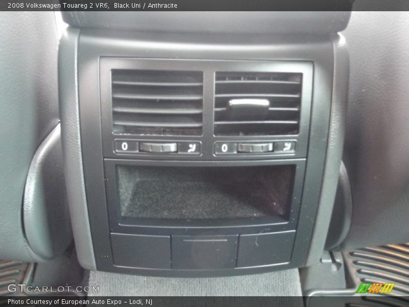 Black Uni / Anthracite 2008 Volkswagen Touareg 2 VR6