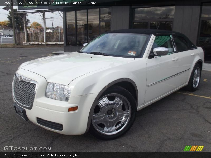 Cool Vanilla White / Dark Slate Gray 2008 Chrysler 300 LX