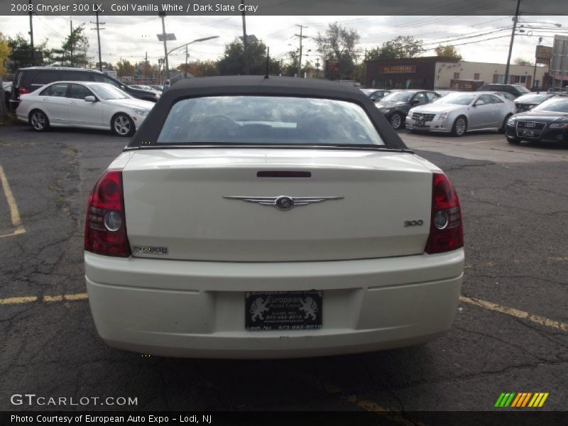 Cool Vanilla White / Dark Slate Gray 2008 Chrysler 300 LX