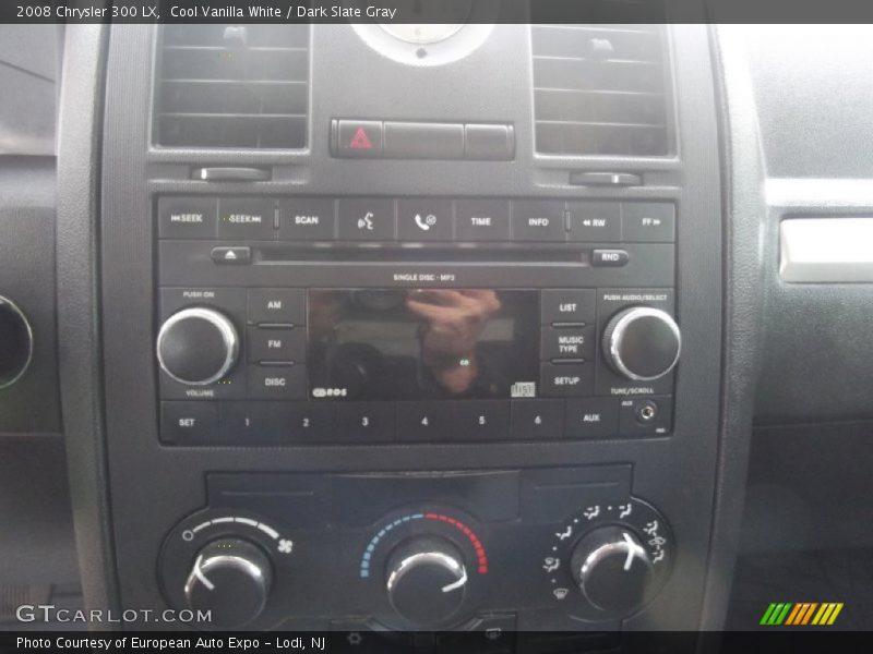 Cool Vanilla White / Dark Slate Gray 2008 Chrysler 300 LX