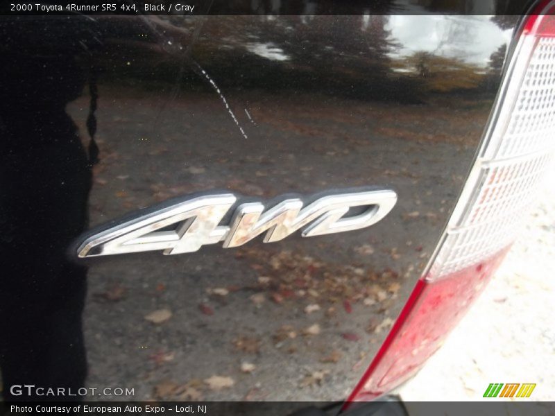 Black / Gray 2000 Toyota 4Runner SR5 4x4