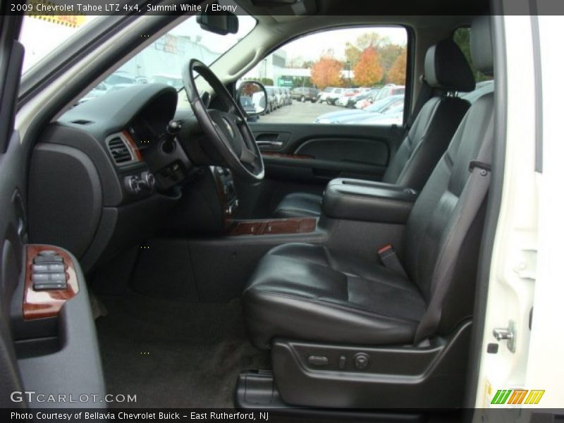 Summit White / Ebony 2009 Chevrolet Tahoe LTZ 4x4