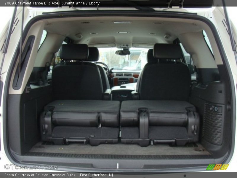 Summit White / Ebony 2009 Chevrolet Tahoe LTZ 4x4