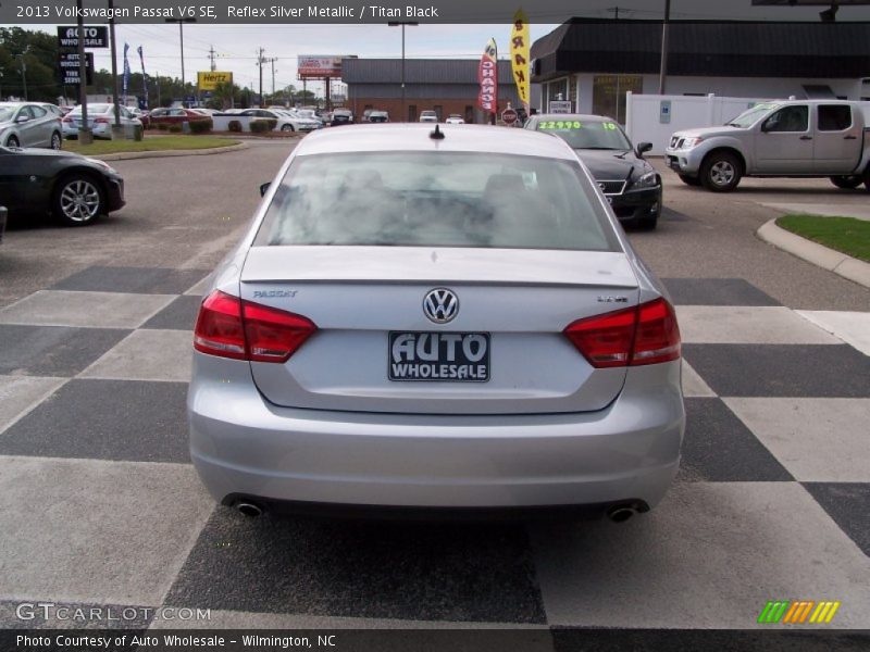 Reflex Silver Metallic / Titan Black 2013 Volkswagen Passat V6 SE