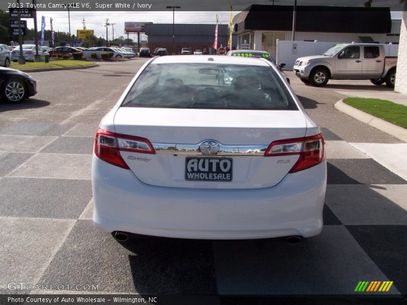 Super White / Ivory 2013 Toyota Camry XLE V6