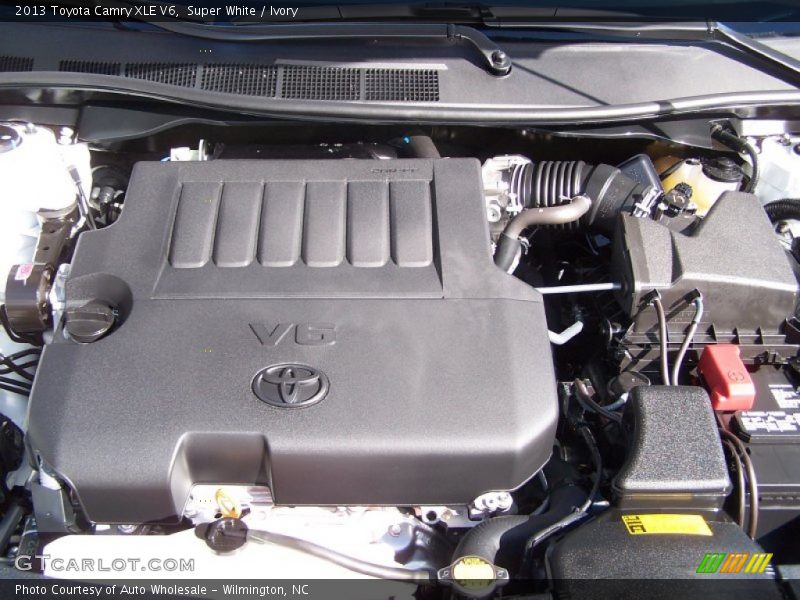 Super White / Ivory 2013 Toyota Camry XLE V6